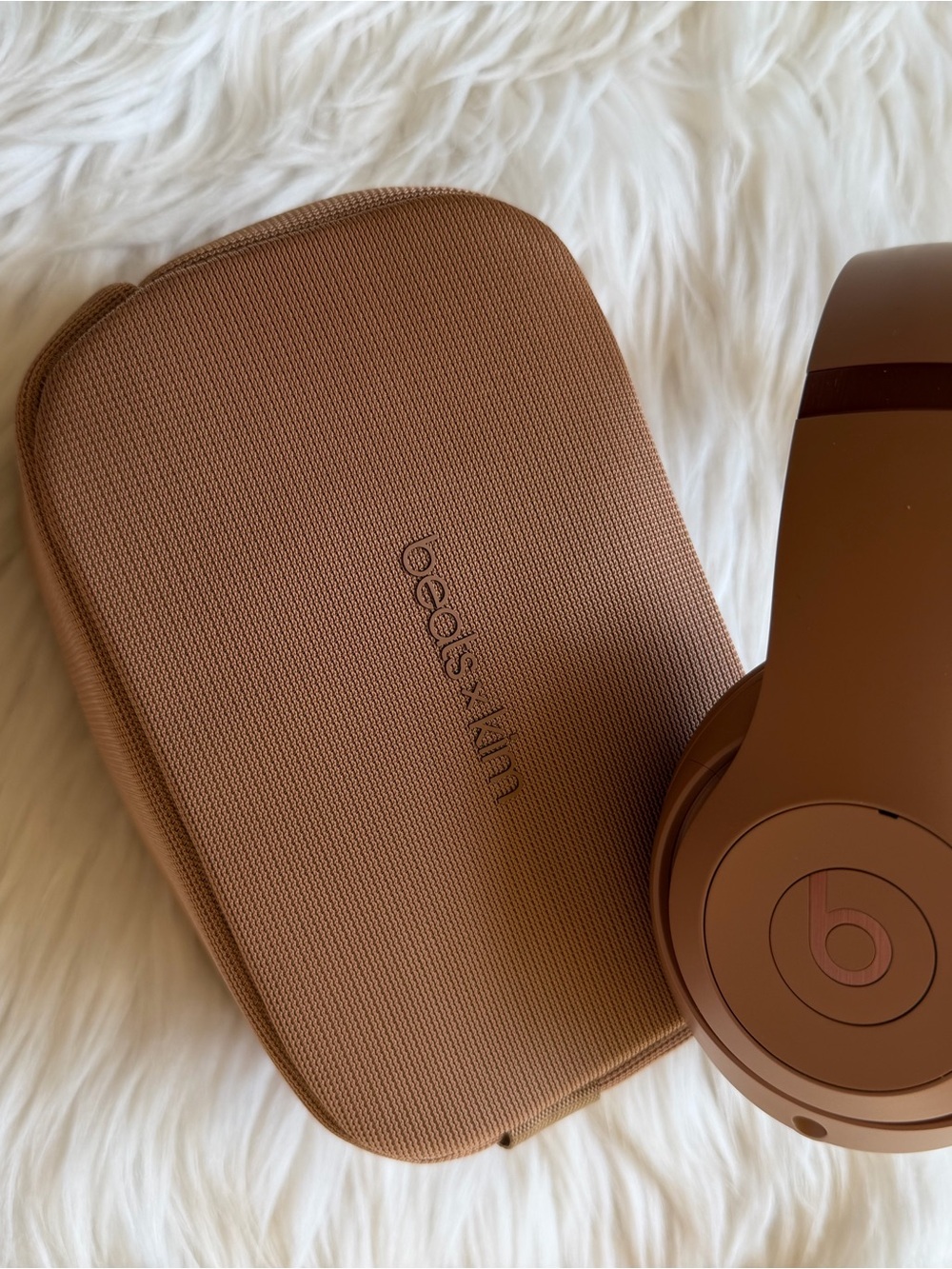 Beats x Kith Over-Ear Wireless Headphones in Brown - Picture 3 of 3